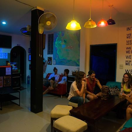 Love Station Hostel Baan Tai Exterior photo