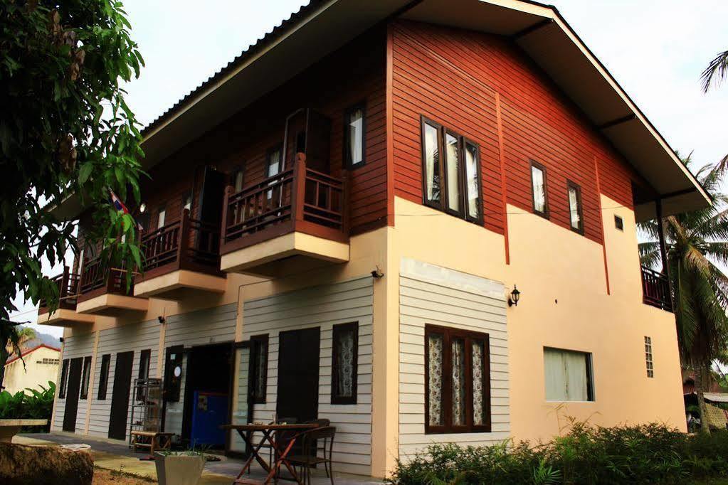 Love Station Hostel Baan Tai Exterior photo