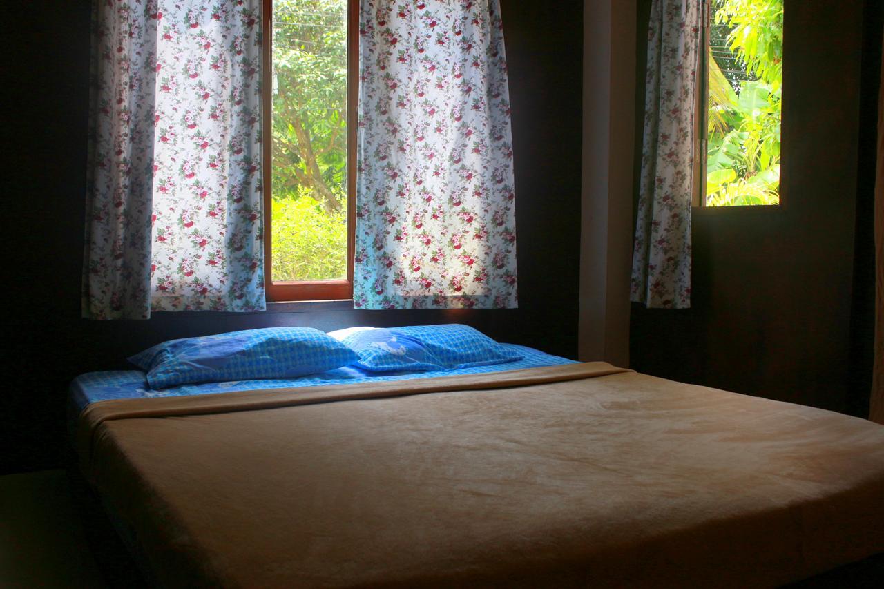 Love Station Hostel Baan Tai Exterior photo